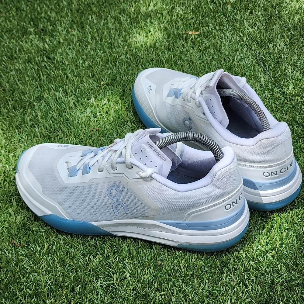 On Running Cloud White and Sky Blue Athletic Shoes - The Roger Advantage Pro - Picture 4 of 9